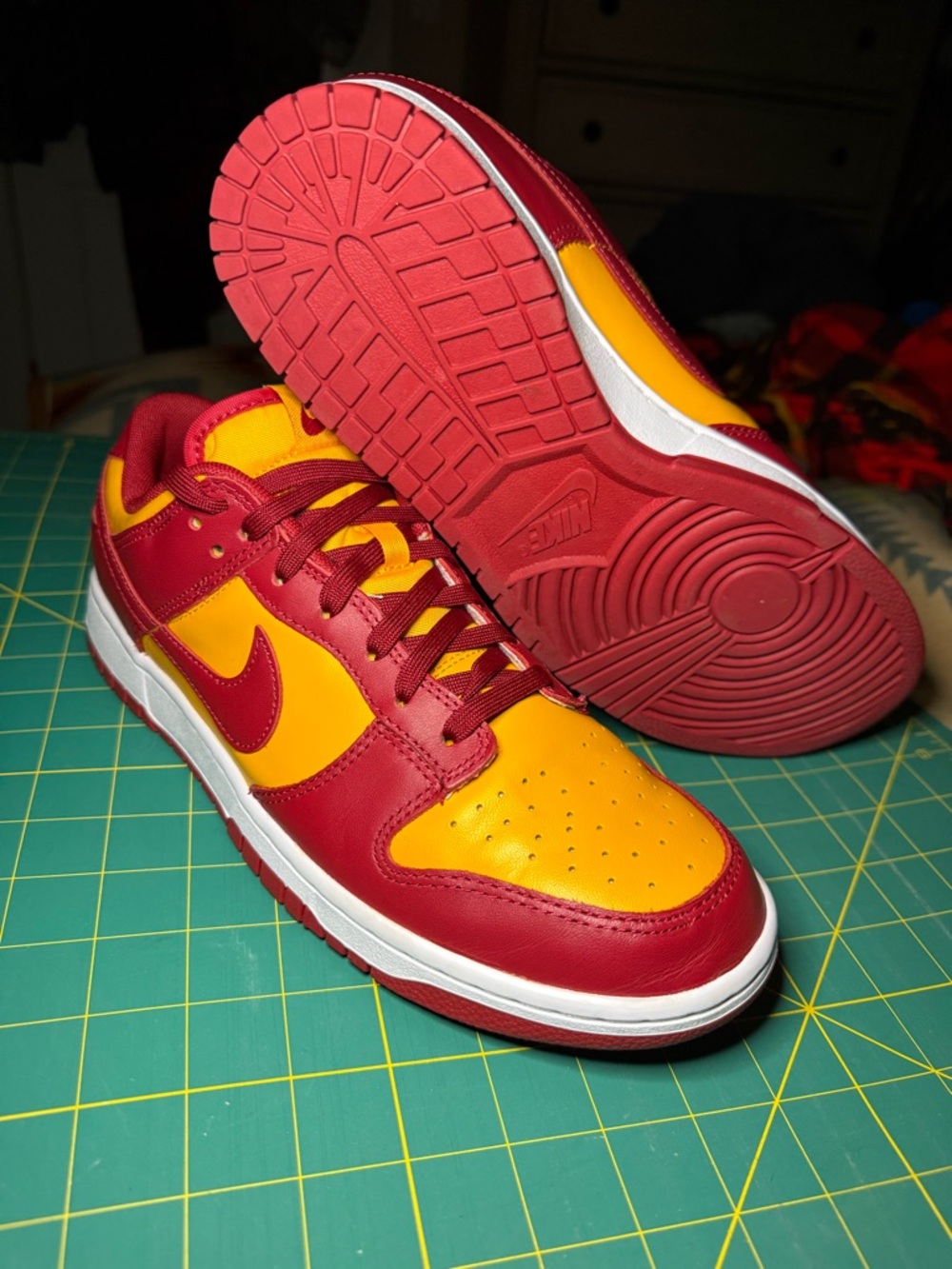 Nike Dunk Low Men's Size 10.5 Retro Midas Gold Sneakers DD1391-701 - Picture 3 of 9